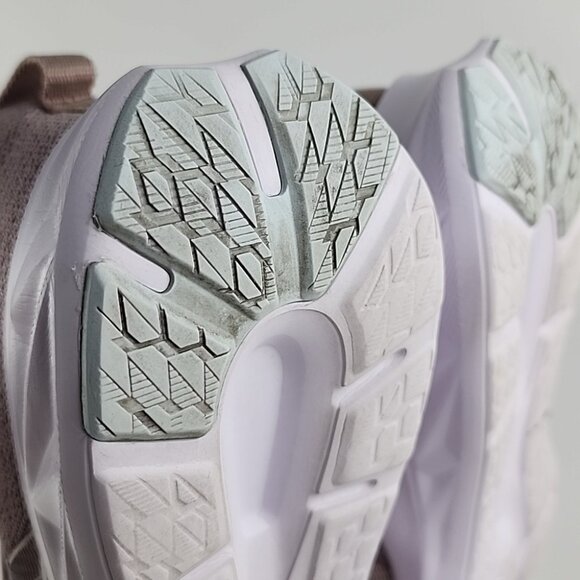 Asics Versablast 2 Women's Lace Up Mesh Lightweight Athletic Running Shoes Sz 11 - Picture 15 of 16